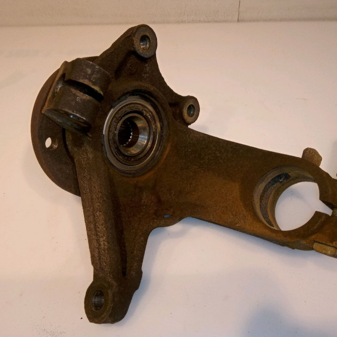 Moyeu avd occasion PEUGEOT 206 Phase 1 09-1998->03-2009 1.4i 330776 2