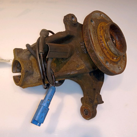 Moyeu avd occasion PEUGEOT 208 208 Phase 1 2012-03-01->2015-09-30 1.2 VTI 82ch 330776