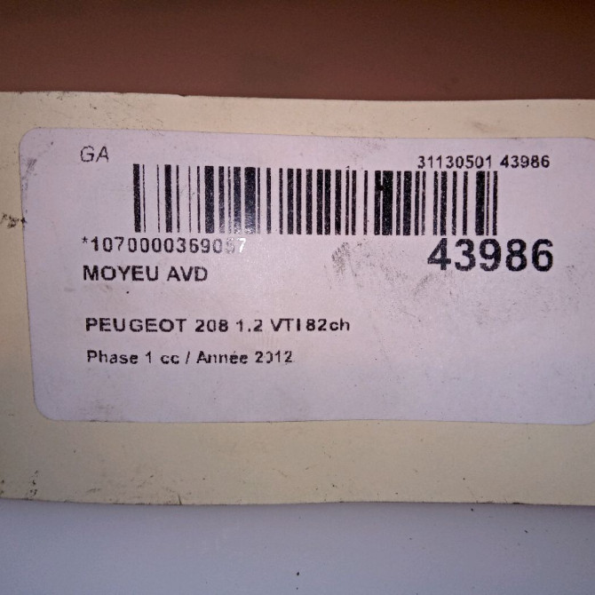 Moyeu avd occasion PEUGEOT 208 208 Phase 1 2012-03-01->2015-09-30 1.2 VTI 82ch 330776 4