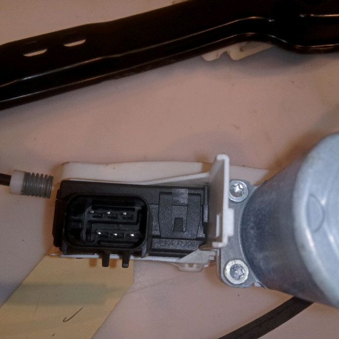 Mecanisme+moteur leve-glace avg occasion FIAT FREEMONT Phase 1 04-1995->04-1999 2.0 D 140ch K68043735AA 3