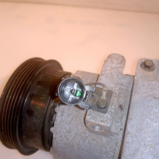 Compresseur air conditionne occasion HYUNDAI I 20 I Phase 1 04-2009->06-2012 1.4 CRDi 75ch 977011J200 4