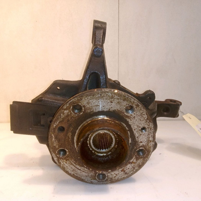 Moyeu avd occasion RENAULT SCENIC III Phase 3 04-2013->... 1.5 DCI 110ch 402108022R 1