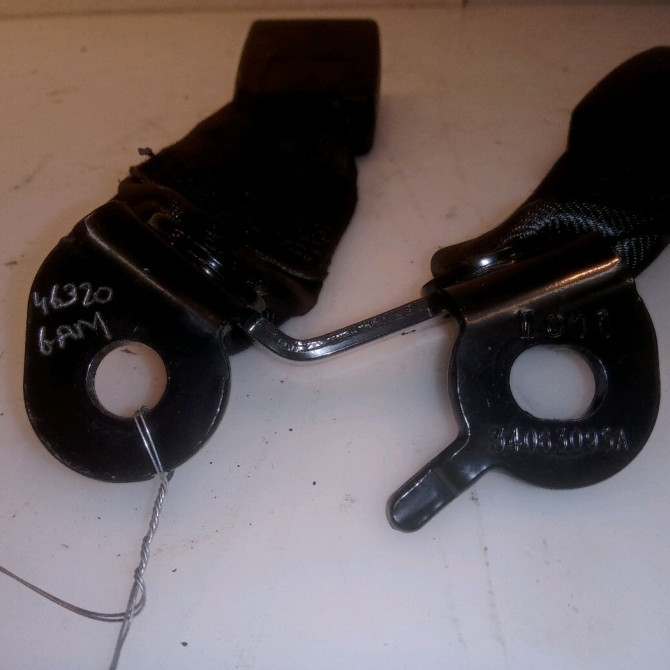 Ancrage ceinture arc occasion CITROEN DS3 Phase 1 11-2009->03-2014 1.6 e-HDi 90ch 8976F3 3