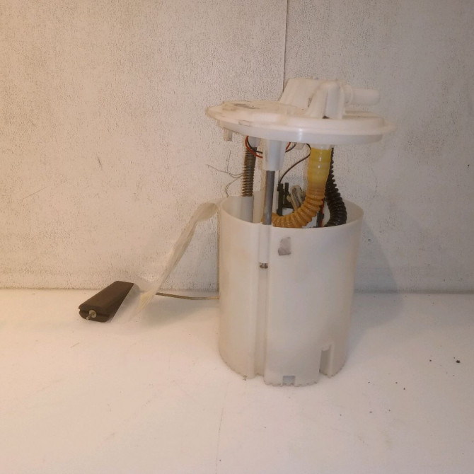 Jauge a carburant occasion RENAULT MEGANE III Phase 1 04-1995->04-1999 1.9 DCI 130ch 172020033R 2