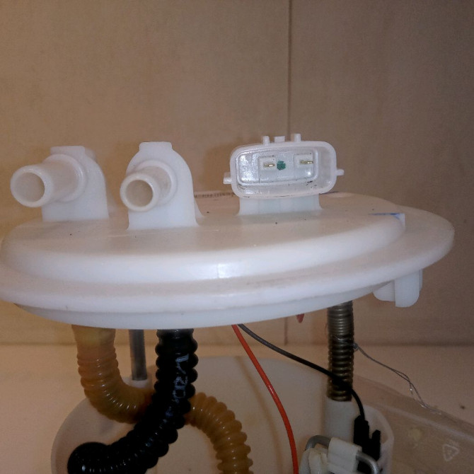 Jauge a carburant occasion RENAULT MEGANE III Phase 1 04-1995->04-1999 1.9 DCI 130ch 172020033R 4