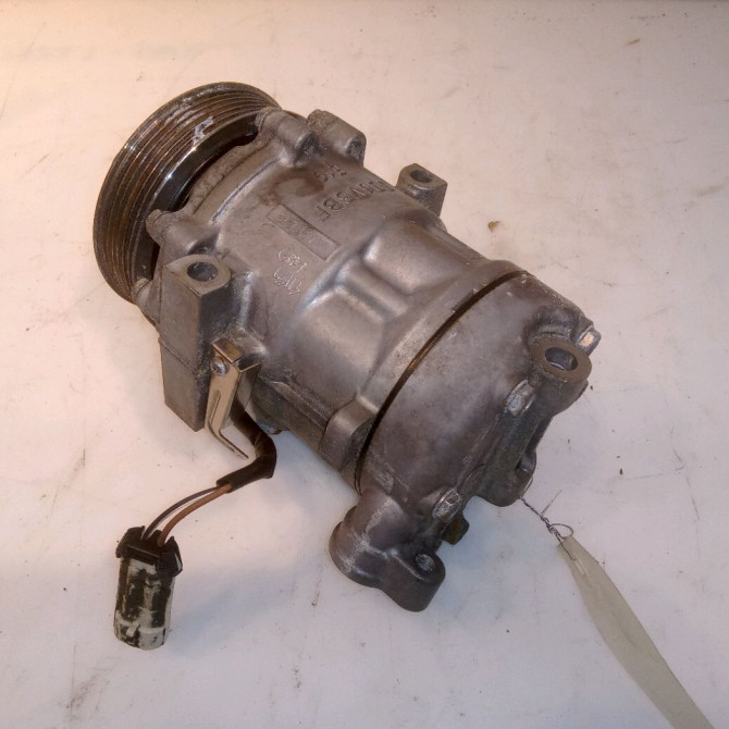 Compresseur air conditionne occasion OPEL COMBO III 13197538 4