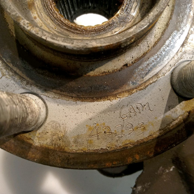 Moyeu avg occasion OPEL INSIGNIA Phase 1 01-2009->03-2013 13507374 4