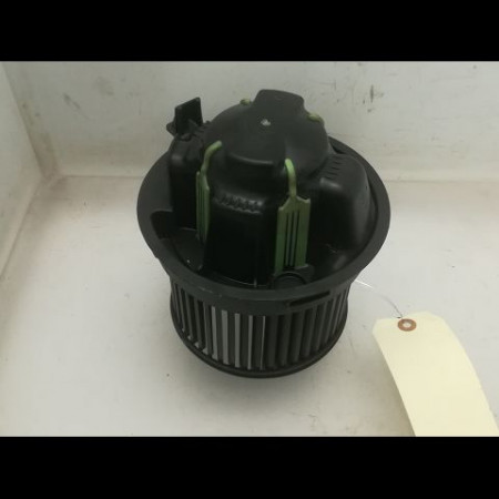 Ventilateur de chauffage occasion PEUGEOT 207 Phase 1 04-2006->06-2013 1.4 HDI 6441V5
