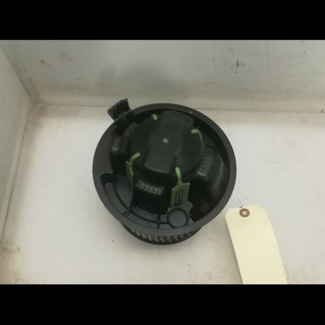 Ventilateur de chauffage occasion PEUGEOT 207 Phase 1 04-2006->06-2013 1.4 HDI 6441V5 2