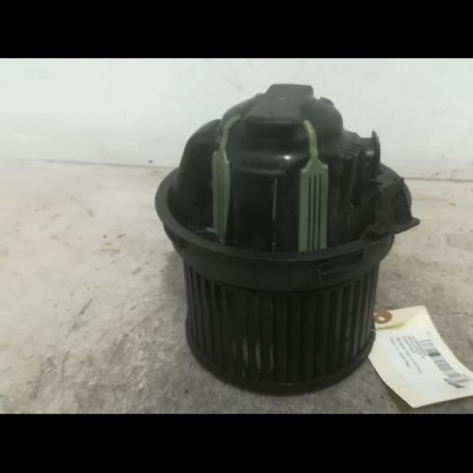 Ventilateur de chauffage occasion PEUGEOT 207 Phase 1 04-2006->06-2013 1.4 HDI 70ch 6441V5 1