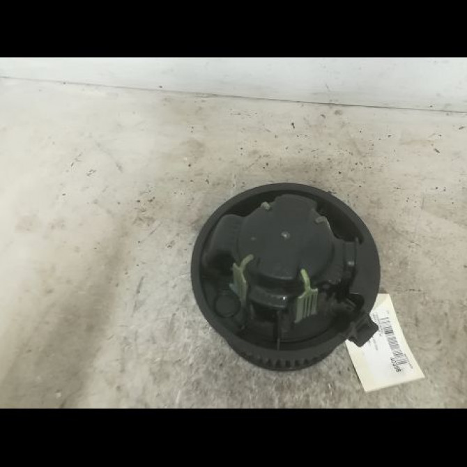 Ventilateur de chauffage occasion PEUGEOT 207 Phase 1 04-2006->06-2013 1.4 HDI 70ch 6441V5 2