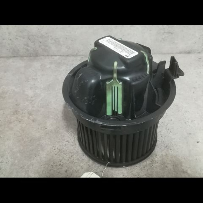Ventilateur de chauffage occasion PEUGEOT 207 Phase 1 04-2006->06-2013 1.6 HDI 16v 90ch 6441V5 1