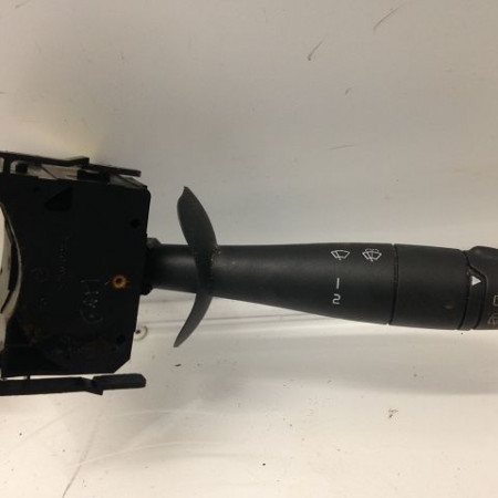 Commande essuie glace occasion RENAULT VELSATIS Phase 1 01-2002->04-2005 3.0 DCI V6 177ch 7701048915