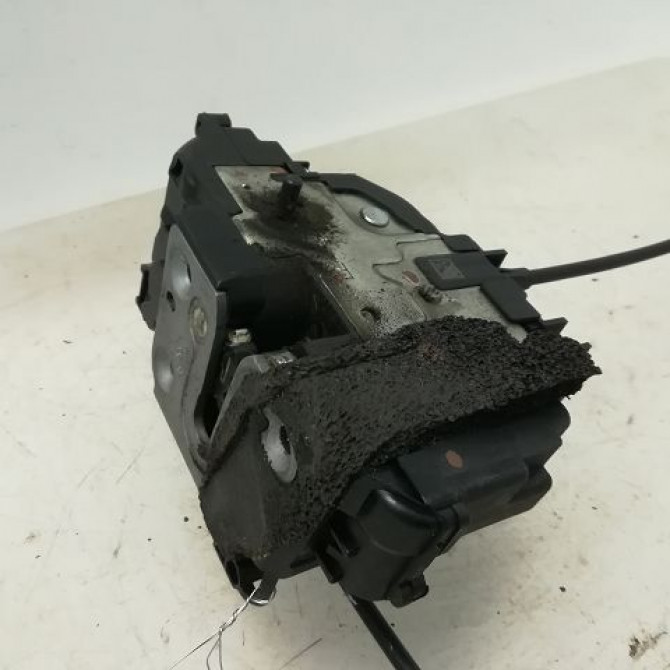 Serrure porte ard occasion RENAULT MEGANE III Phase 3 10-2013->... 1.6 DCI 130ch 825028873R 1