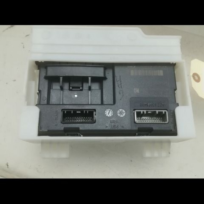 Lecteur de carte occasion RENAULT CAPTUR Phase 1 02-2013->... 0.9 90 ch 285902598R 2