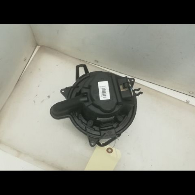 Ventilateur de chauffage occasion RENAULT CAPTUR Phase 1 02-2013->... 0.9 90 ch 272101005R 2
