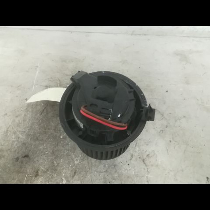 Ventilateur de chauffage occasion RENAULT CLIO IV Phase 1 07-2012->... 0.9 TCE 90ch 272101005R 2