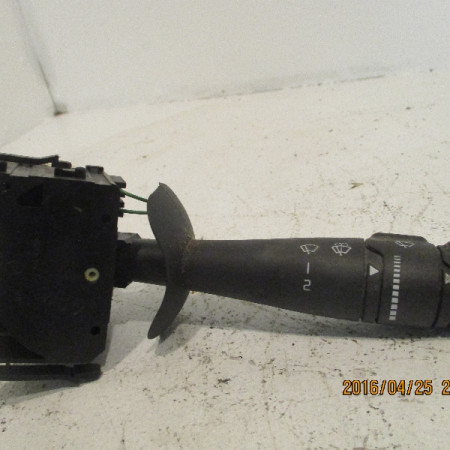 Commande essuie glace occasion RENAULT VELSATIS Phase 1 01-2002->04-2005 2.2 DCI 150ch 7701048915