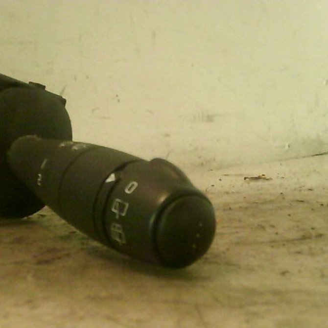 Commande essuie glace occasion RENAULT ESPACE IV Phase 1 09-2002->03-2006 2.2 DCI 7701048915 2