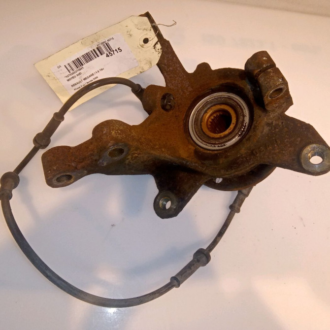 Moyeu avd occasion RENAULT MEGANE I Phase 2 03-1999->06-2003 1.6 16v 8200208332 2