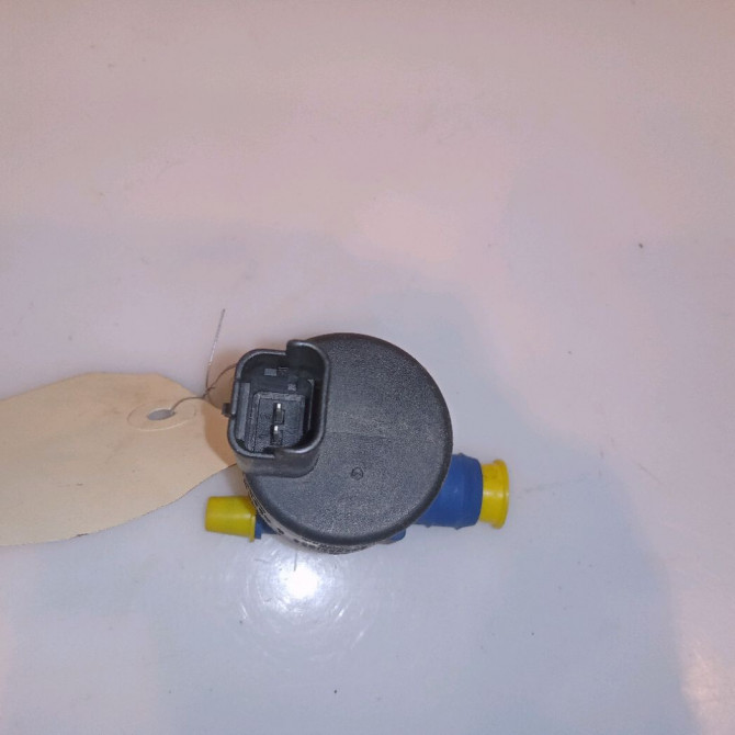 Pompe lave-glace avant occasion RENAULT CLIO IV Phase 2 08-2016->... 1.2i 120ch 8200316568 3