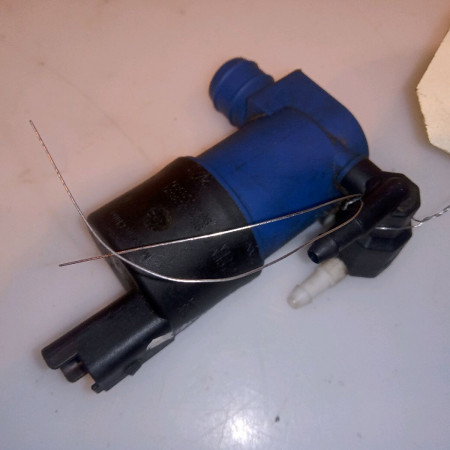 Pompe lave-glace avant occasion RENAULT CLIO IV Phase 1 07-2012->... 1.5 DCI 90ch 8200316568