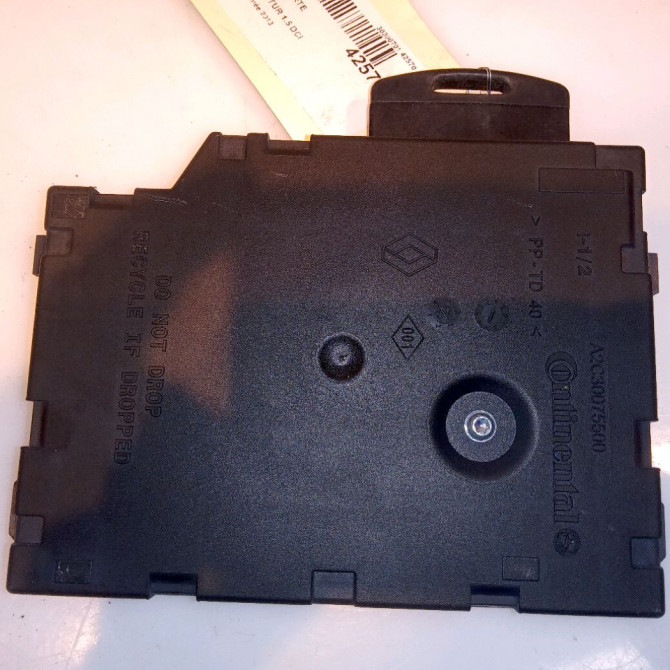 Lecteur de carte occasion RENAULT CAPTUR Phase 1 02-2013->... 1.5 DCI 90ch 285902598R 1