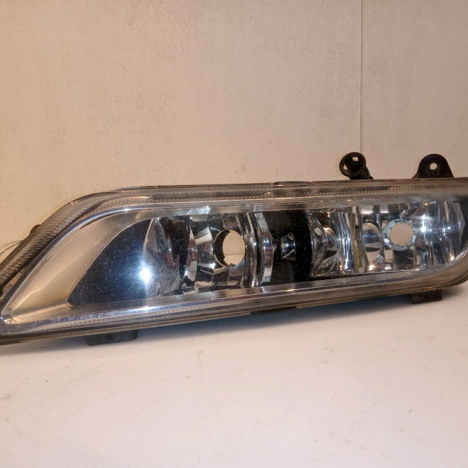 Phare antibrouillard avant gauche occasion VOLKSWAGEN PASSAT IV Phase 2 10-2000->03-2005 3B7941699A 1