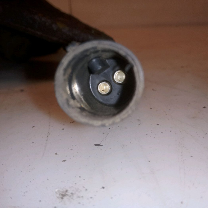 Moyeu avg occasion RENAULT MEGANE I Phase 2 03-1999->06-2003 1.6 16v 8200208332 2