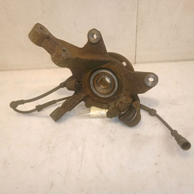 Moyeu avg occasion RENAULT MEGANE I Phase 2 03-1999->06-2003 1.6 16v 8200208332 3