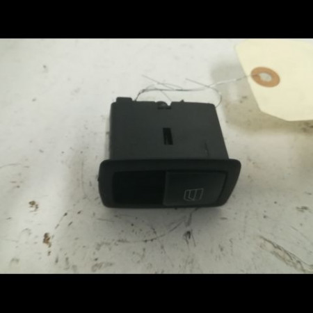Commande lève-glace porte avant droite occasion MERCEDES CLASSE A II Phase 1 12-2004->04-2008 A 180 CDI