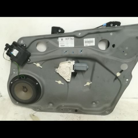 Mecanisme + moteur lève-glace avant droit occasion MERCEDES CLASSE A II Phase 1 12-2004->04-2008 A 180 CDI 1697203279