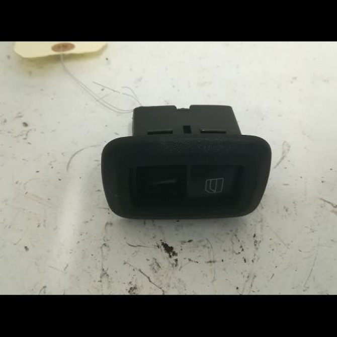 Commande leve-glace porte arrière droite occasion MERCEDES CLASSE A II Phase 1 12-2004->04-2008 A 180 CDI 25182005109174 1