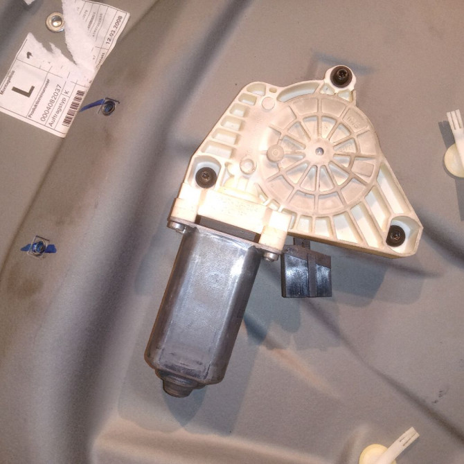 Mecanisme+moteur leve-glace avg occasion MERCEDES CLASSE A II Phase 1 12-2004->04-2008 A 180 CDI 1697203179 3