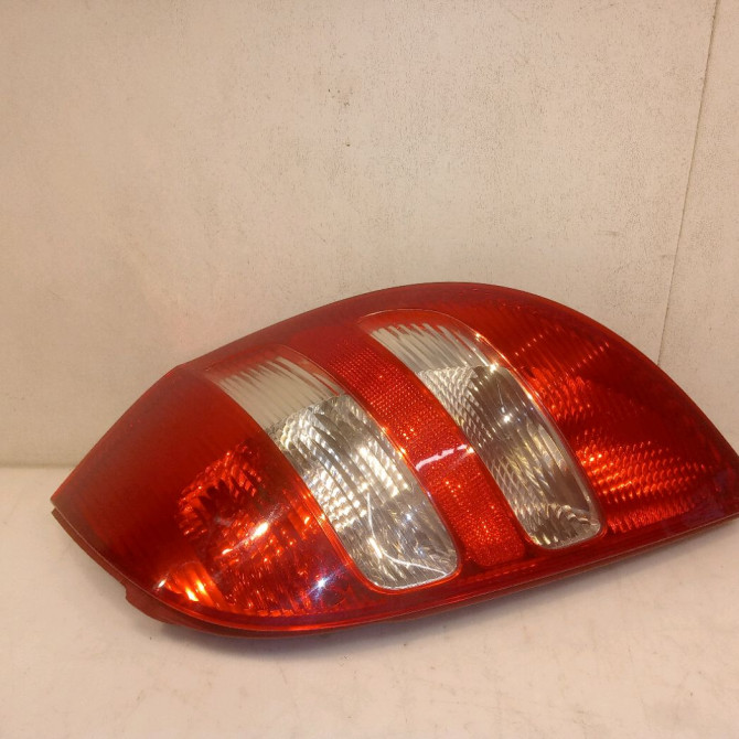 Feu arrière droit occasion MERCEDES CLASSE A II Phase 1 12-2004->04-2008 A 180 CDI 169820286428 1