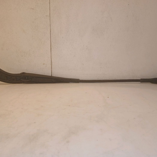 Bras essuie-glace avant droit occasion MERCEDES CLASSE A II Phase 1 12-2004->04-2008 A 180 CDI 1698200144 2