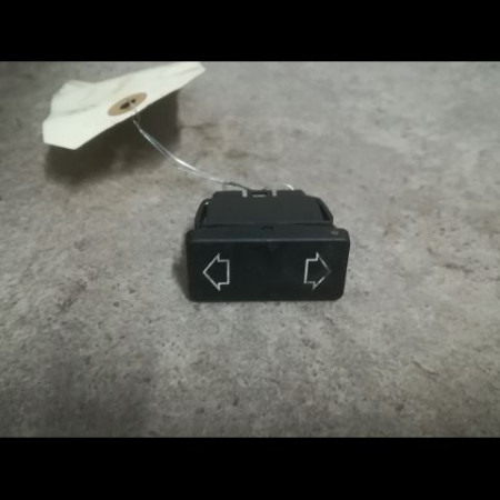 Commande lève-glace porte avant droite occasion CITROEN SAXO Phase 2 09-1999->12-2004 1.4i 6552R4