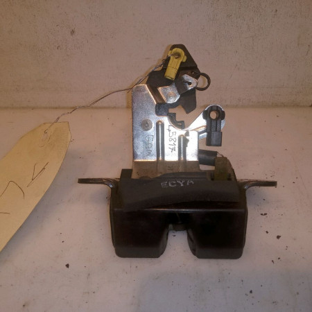 Serrure hayon occasion HYUNDAI I 20 I Phase 1 04-2009->06-2012 1.4 CRDi 75ch 812301J020