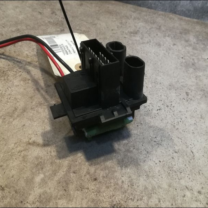 Resistance de chauffage occasion RENAULT CLIO II Phase 2 06-2001->07-2006 1.2 16v 7701050900 2