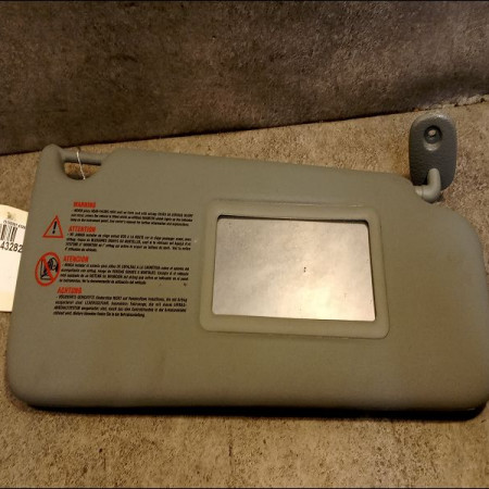 Pare-soleil droit occasion RENAULT CLIO CAMPUS II Phase 1 07-2006->07-2009 1.2i 8200240038