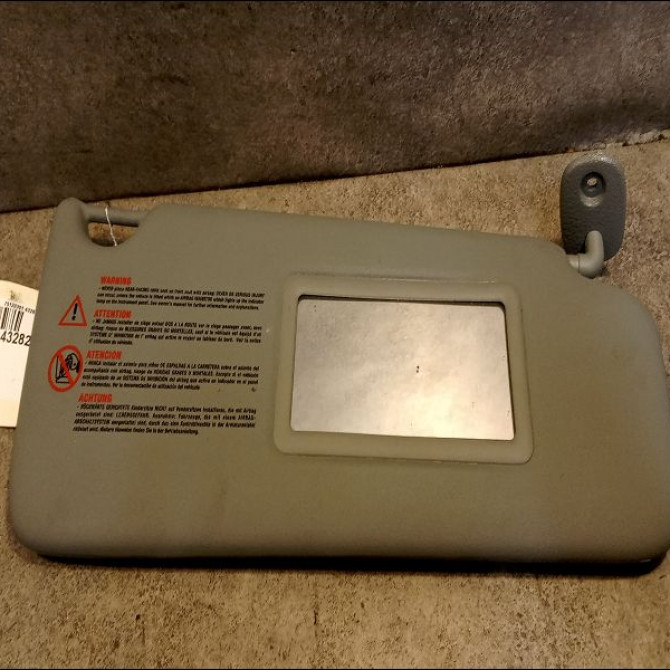 Pare-soleil droit occasion RENAULT CLIO CAMPUS II Phase 1 07-2006->07-2009 1.2i 8200240038 1