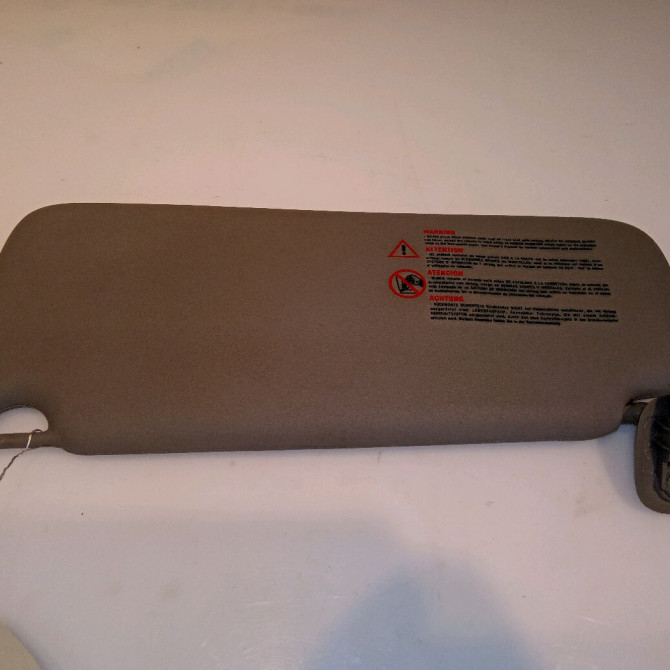 Pare-soleil droit occasion RENAULT CLIO CAMPUS II Phase 1 07-2006->07-2009 1.5 DCI 65ch 2