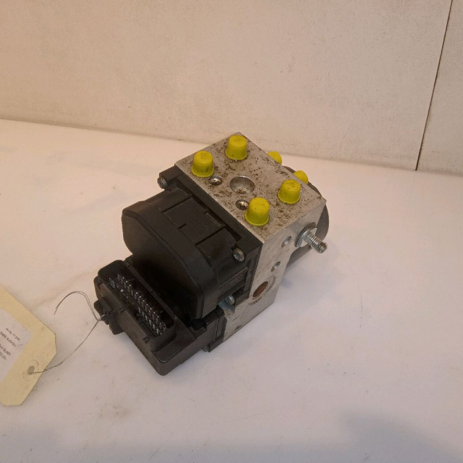 Unité hydraulique ABS occasion TOYOTA YARIS I Phase 1 04-1999->03-2003 440500D012 1