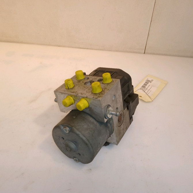 Unité hydraulique ABS occasion TOYOTA YARIS I Phase 1 04-1999->03-2003 440500D012 2