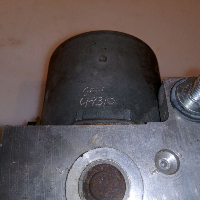 Unité hydraulique ABS occasion TOYOTA YARIS I Phase 1 04-1999->03-2003 440500D012 4