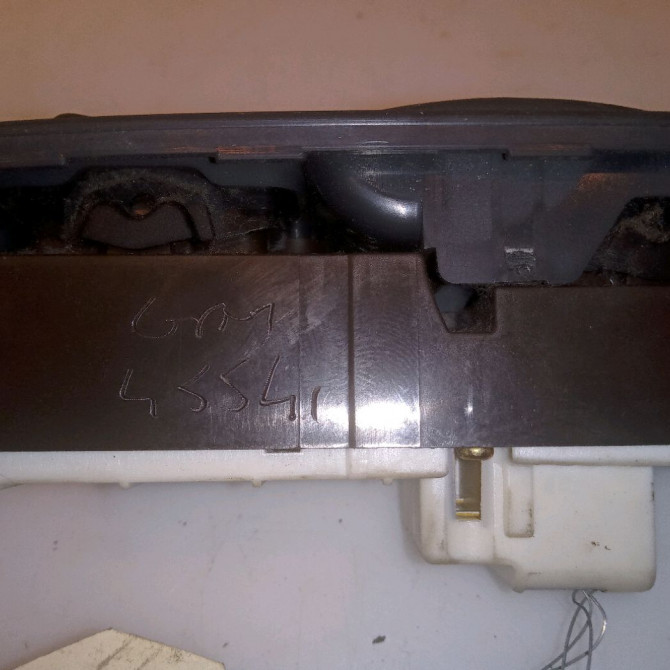 Commande lève-glace porte avant gauche occasion TOYOTA YARIS I Phase 2 03-2003->12-2005 1.0i 65ch 848200D040 4