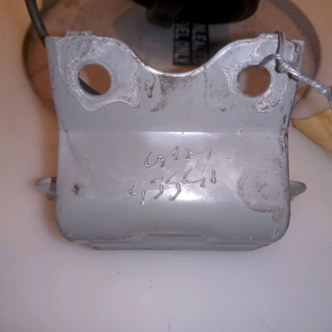 Volet de trappe carburant occasion TOYOTA YARIS I Phase 2 03-2003->12-2005 1.0i 65ch 7735052010 3