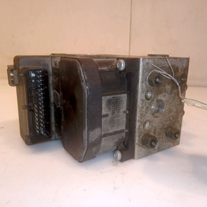 Unité hydraulique ABS occasion TOYOTA YARIS I Phase 2 03-2003->12-2005 1.0i 65ch 440500D012 2