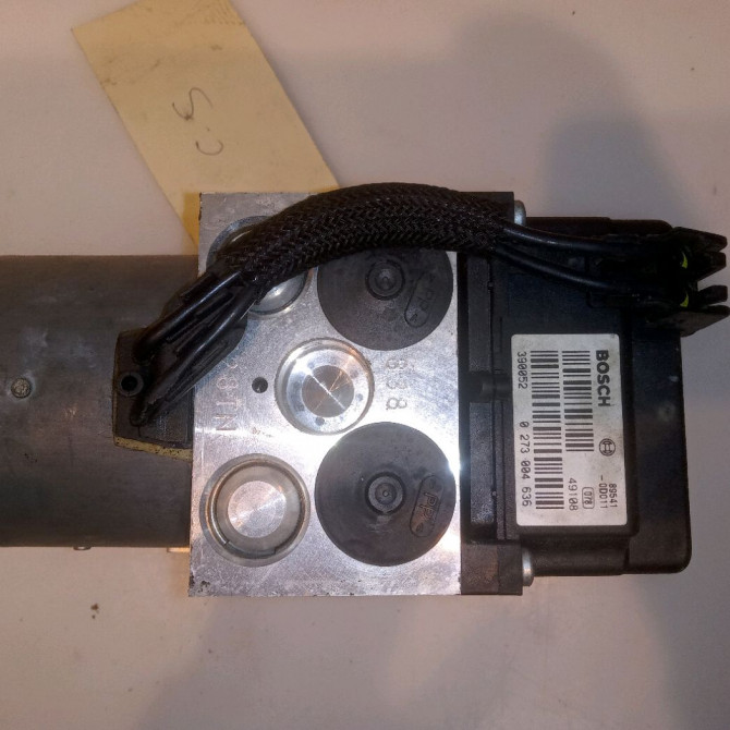 Unité hydraulique ABS occasion TOYOTA YARIS I Phase 2 03-2003->12-2005 1.0i 65ch 440500D012 3