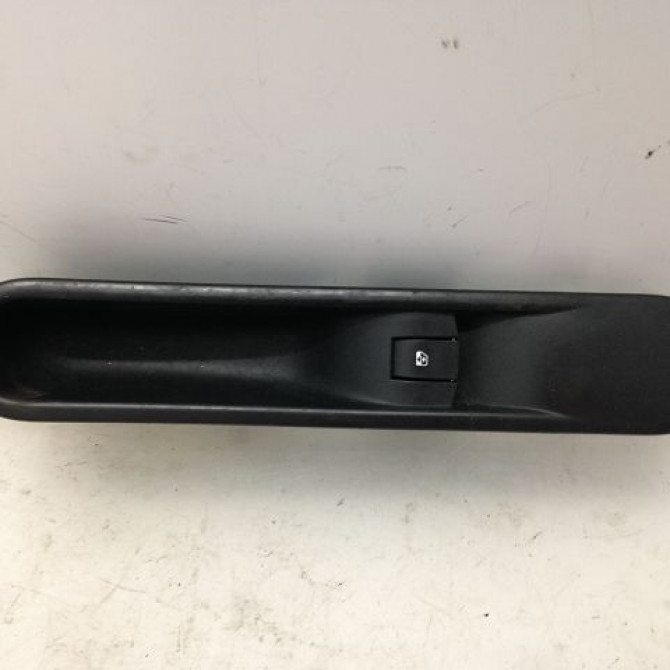 Commande lève-glace porte avant droite occasion RENAULT ESPACE IV Phase 1 09-2002->03-2006 2.2 DCI 8200220511 1